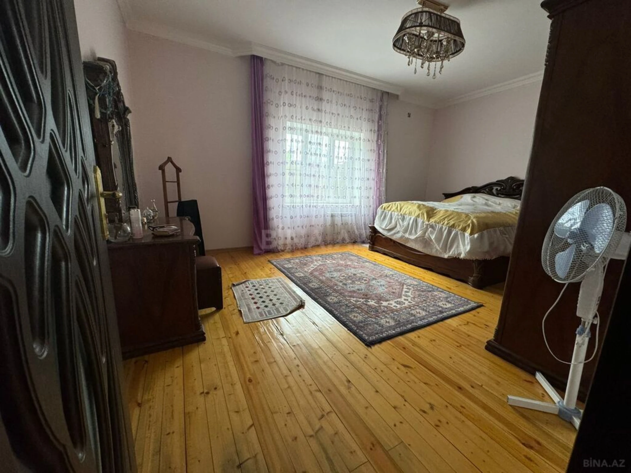 Satılır 5 otaqlı həyət evi 360 m²