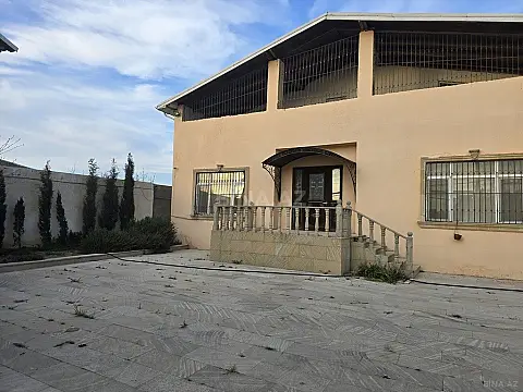 Satılır 5 otaqlı həyət evi 360 m²
