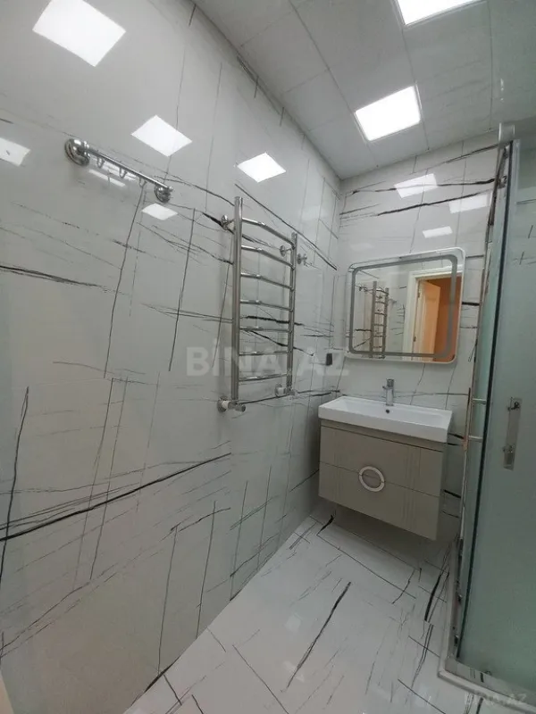 Satılır 3 otaqlı mənzil 107 m²