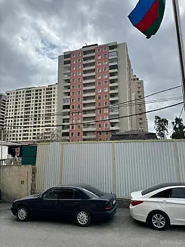 Satılır 4 otaqlı mənzil 166 m²