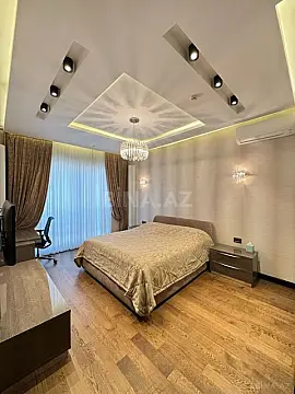 Satılır 6 otaqlı həyət evi 650 m²
