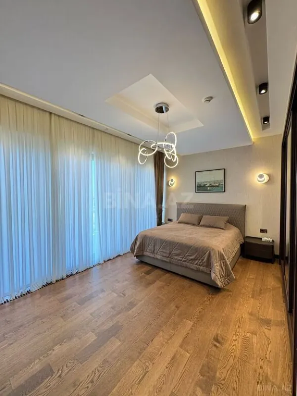 Satılır 6 otaqlı həyət evi 650 m²
