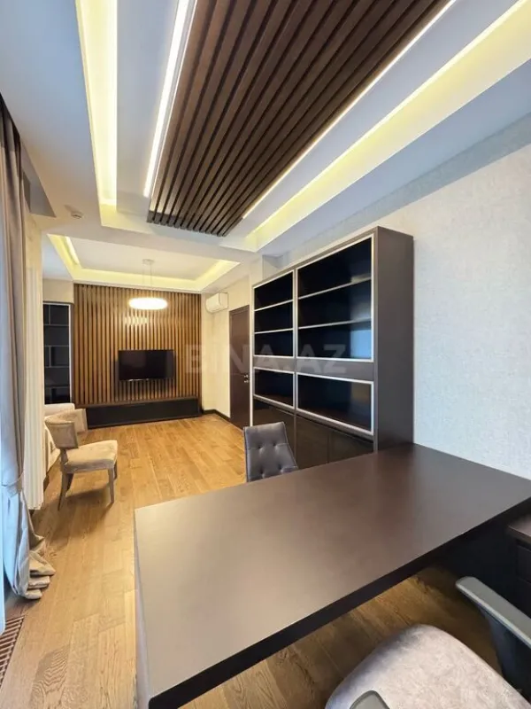 Satılır 6 otaqlı həyət evi 650 m²