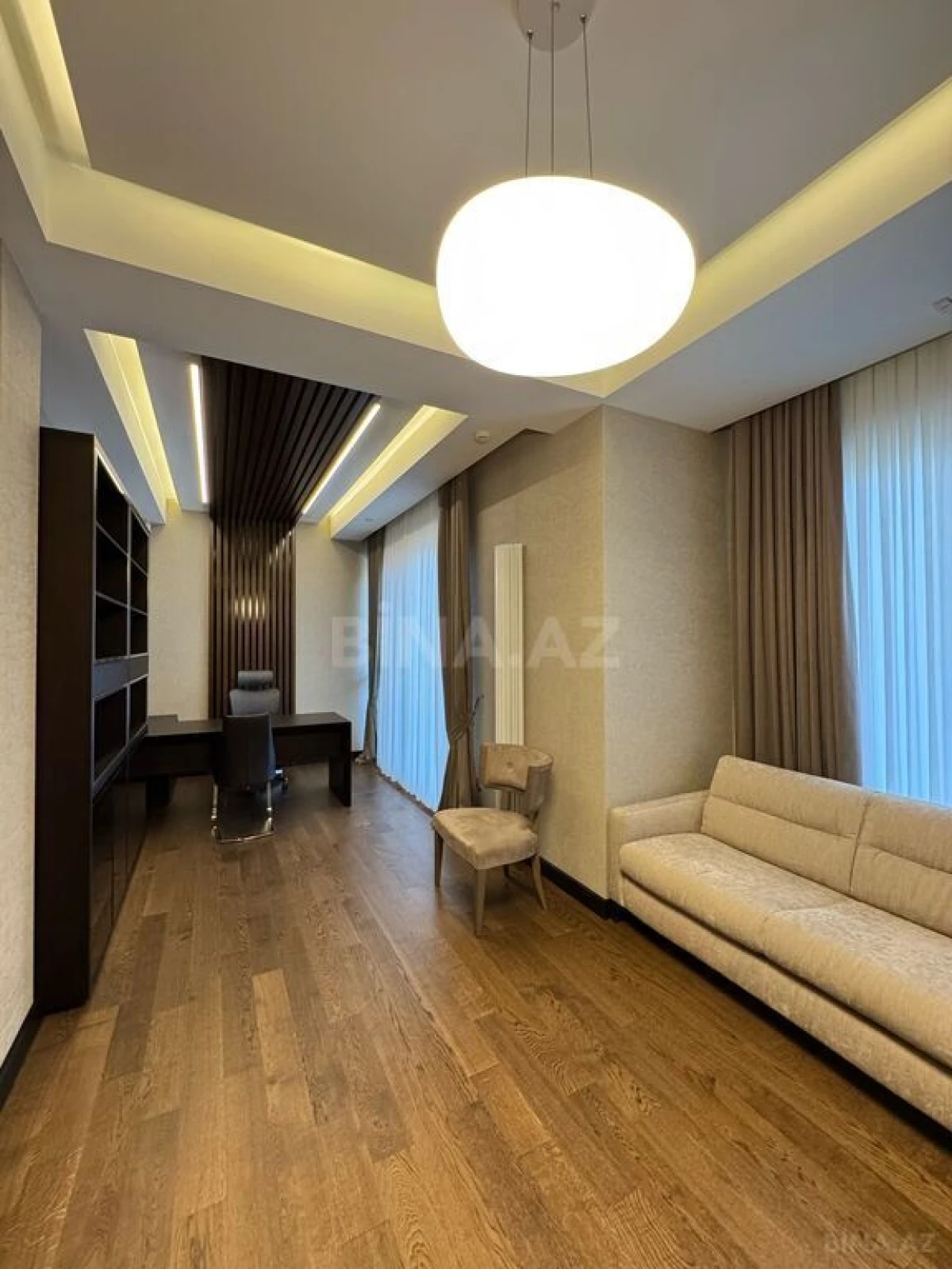 Satılır 6 otaqlı həyət evi 650 m²