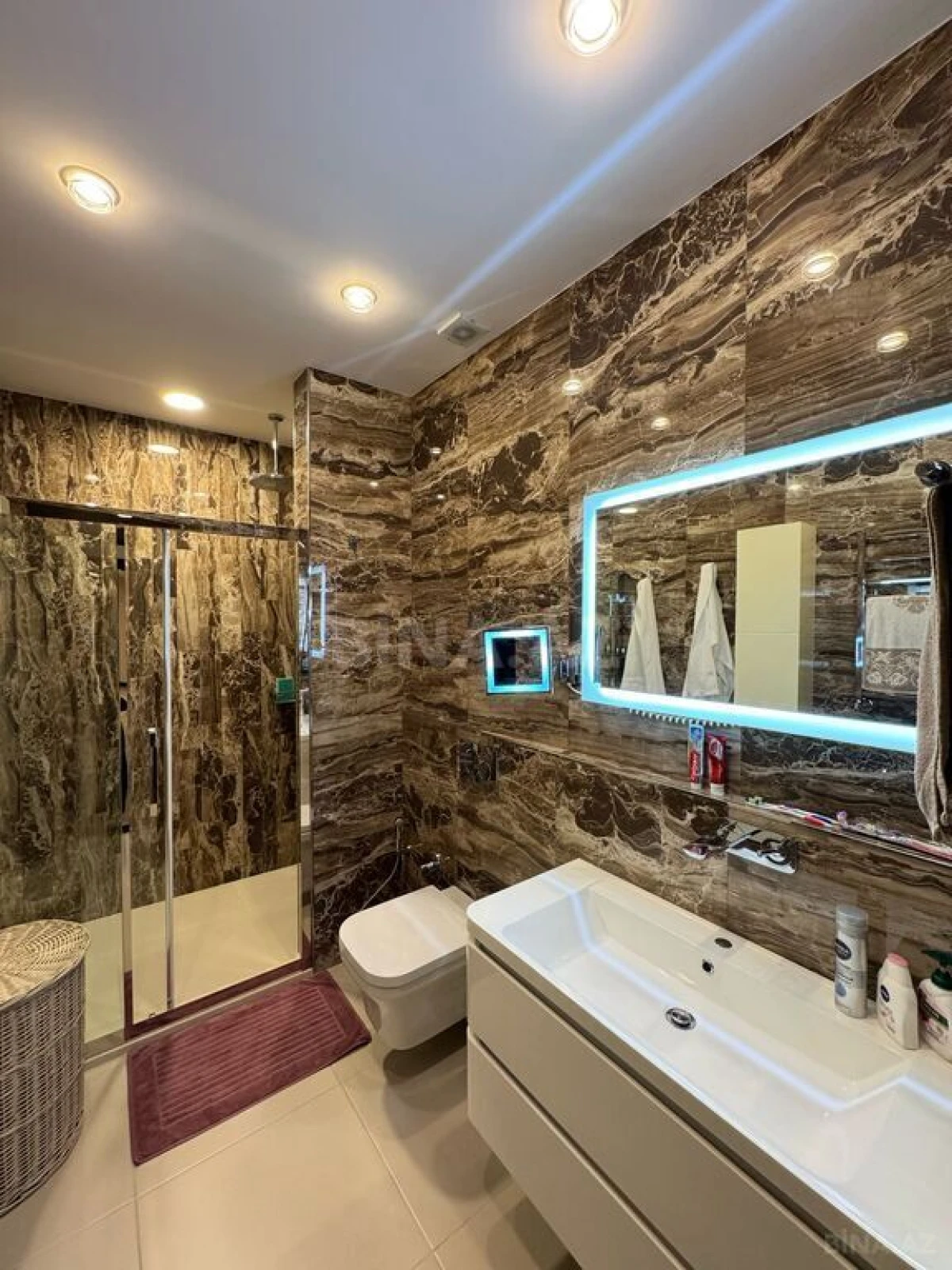 Satılır 6 otaqlı həyət evi 650 m²