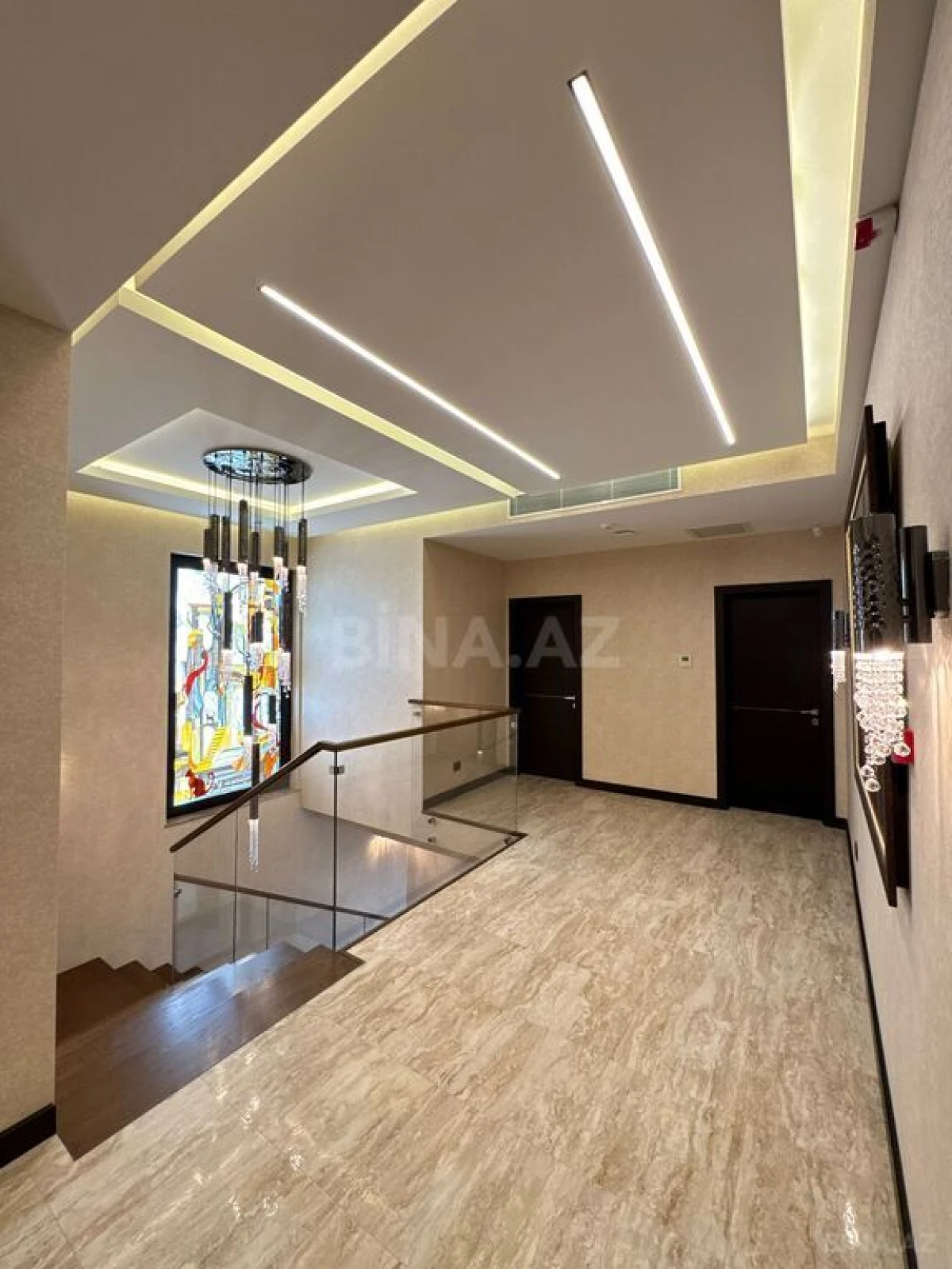 Satılır 6 otaqlı həyət evi 650 m²