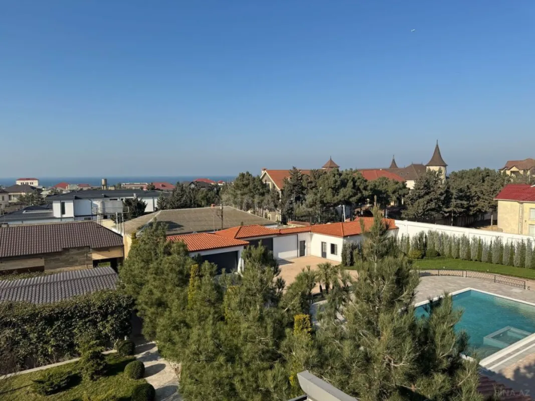 Satılır 6 otaqlı həyət evi 650 m²