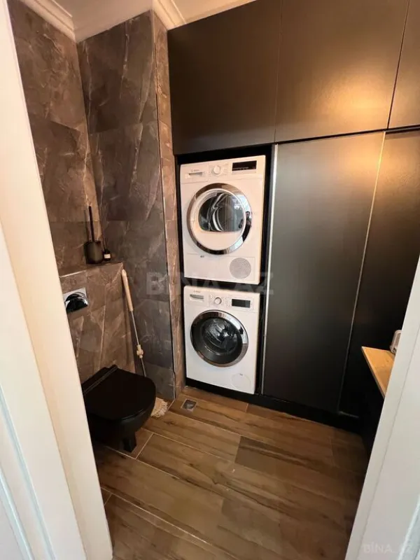 Satılır 3 otaqlı mənzil 141 m²