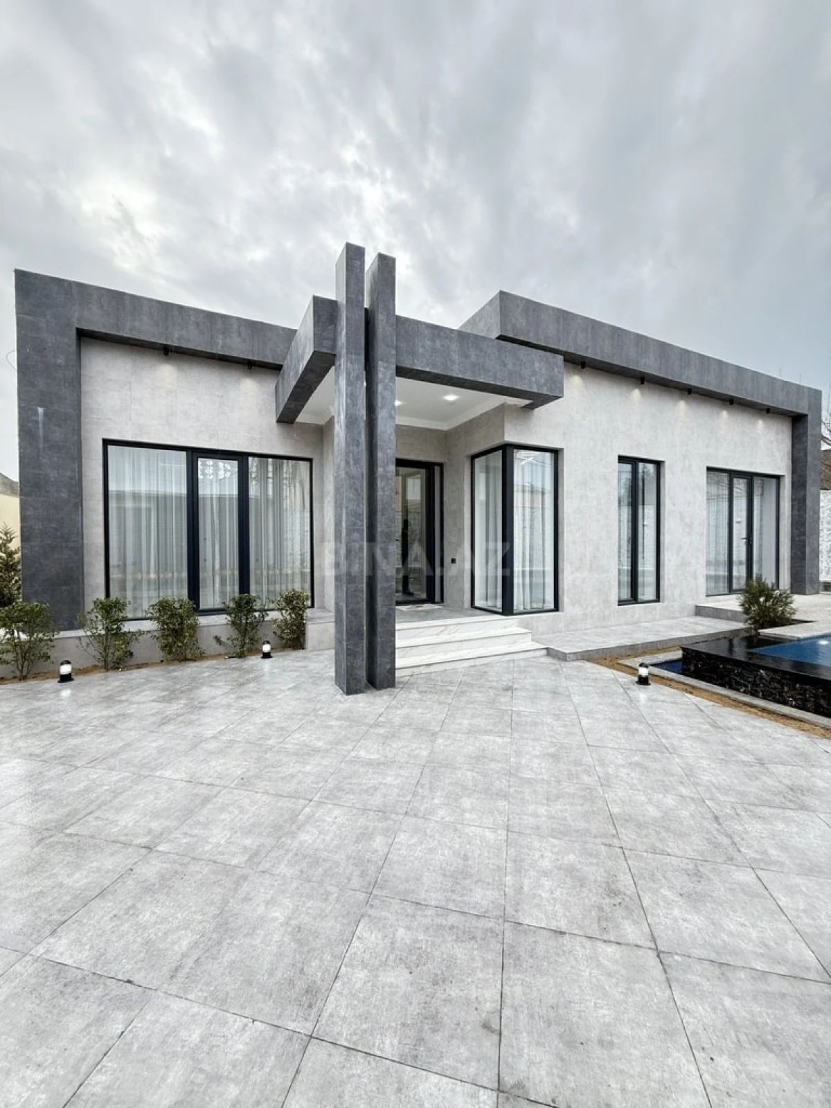 Satılır 4 otaqlı həyət evi 170 m²