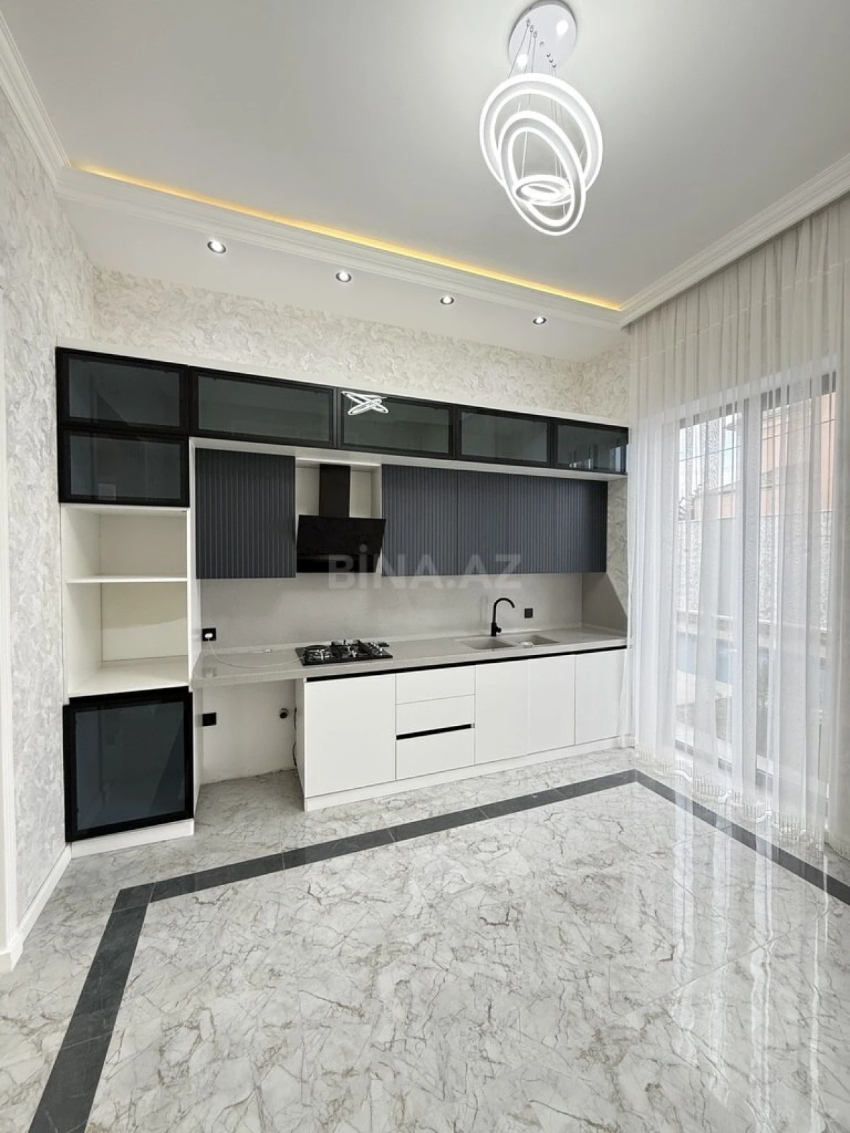 Satılır 4 otaqlı həyət evi 170 m²