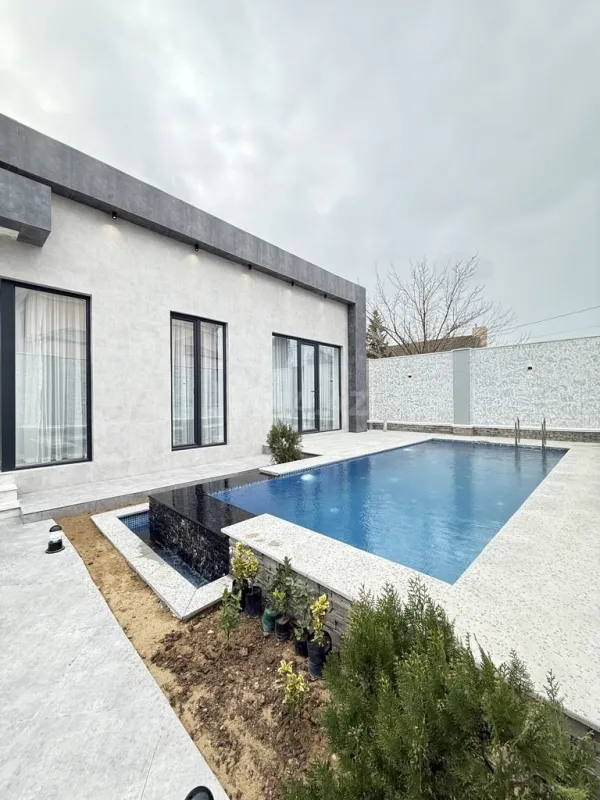 Satılır 4 otaqlı həyət evi 170 m²