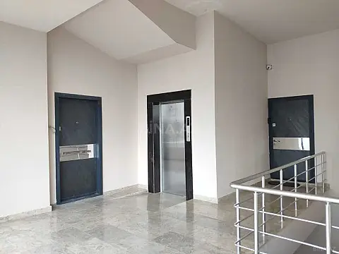 Satılır obyekt 81 m²