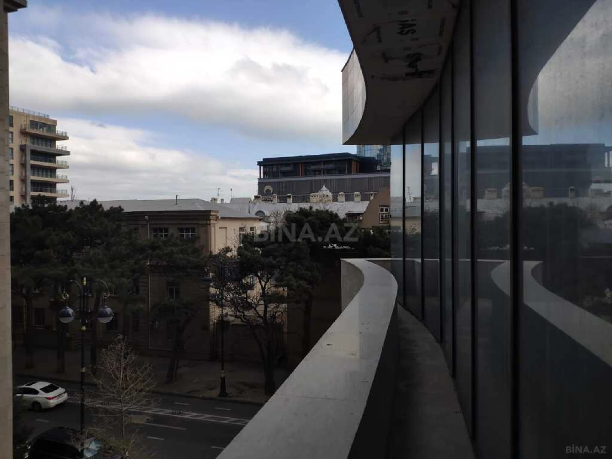 Satılır obyekt 81 m²