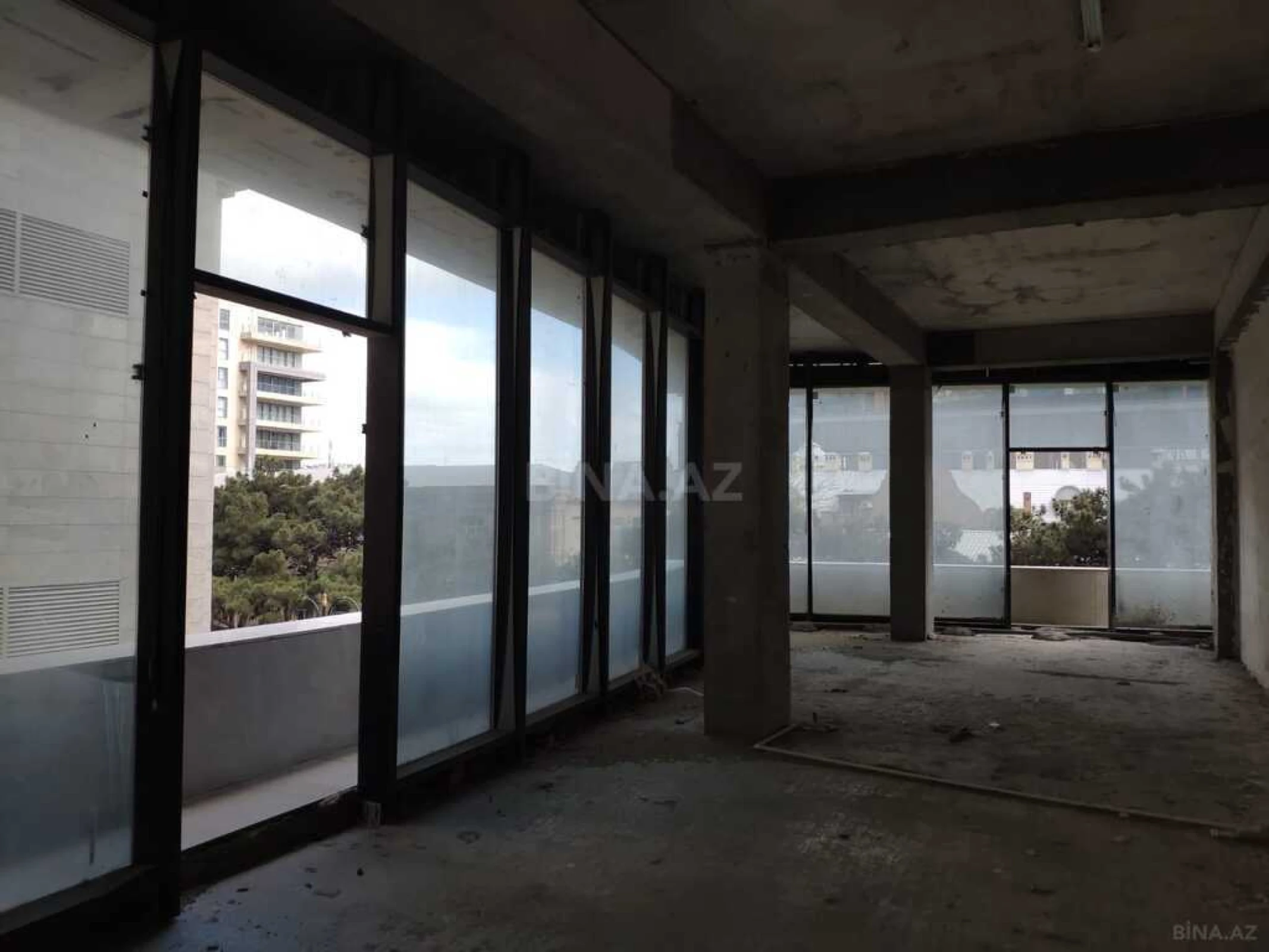 Satılır obyekt 81 m²