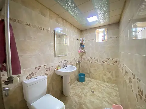Satılır 2 otaqlı mənzil 68 m²