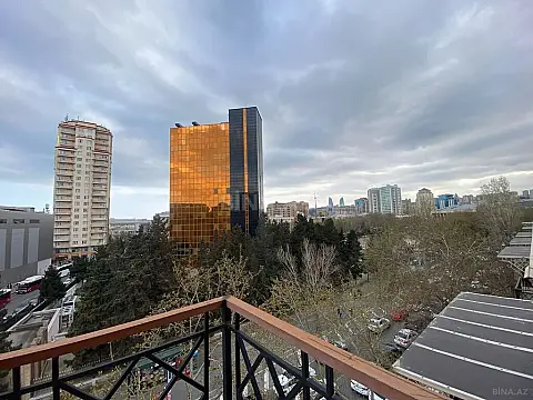 Satılır 2 otaqlı mənzil 68 m²
