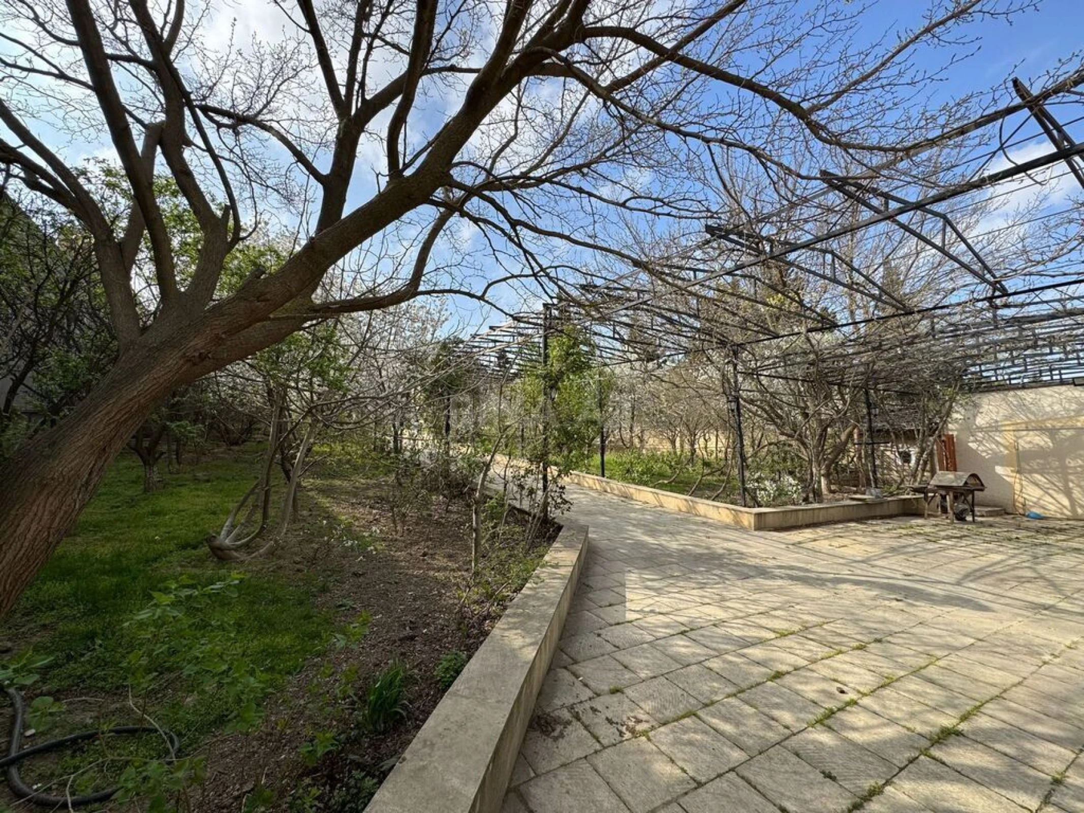 Satılır torpaq sahəsi 95 m²