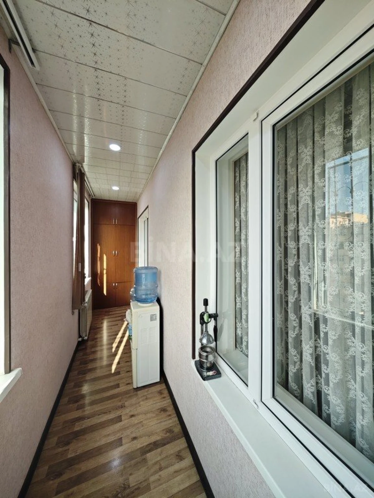 Satılır 5 otaqlı mənzil 120 m²