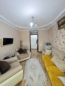 Satılır 5 otaqlı mənzil 120 m²