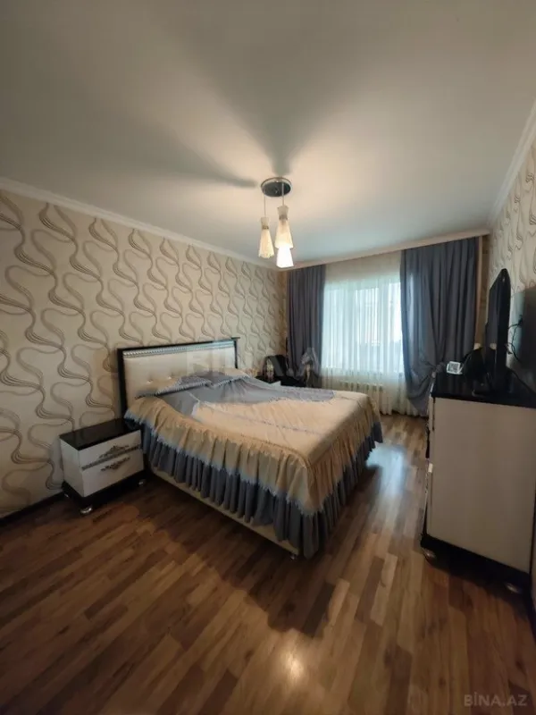 Satılır 5 otaqlı mənzil 120 m²