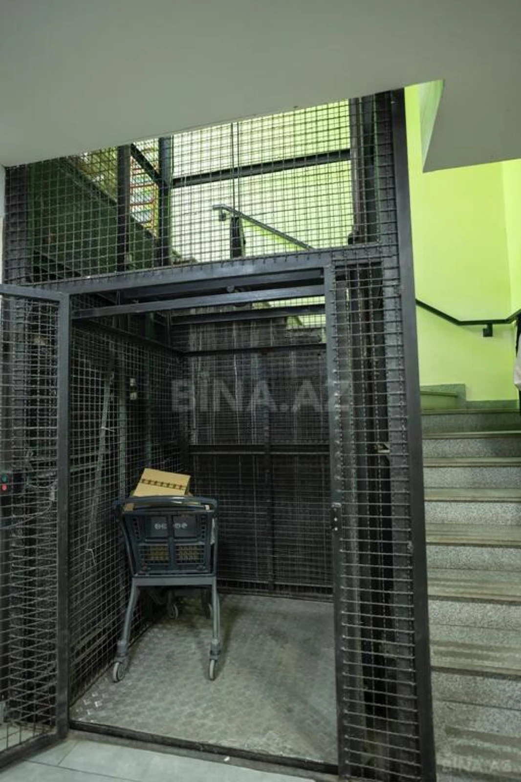 Satılır obyekt 2800 m²