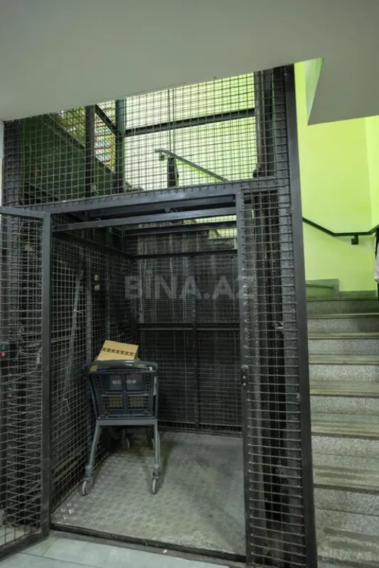 Satılır obyekt 2800 m²