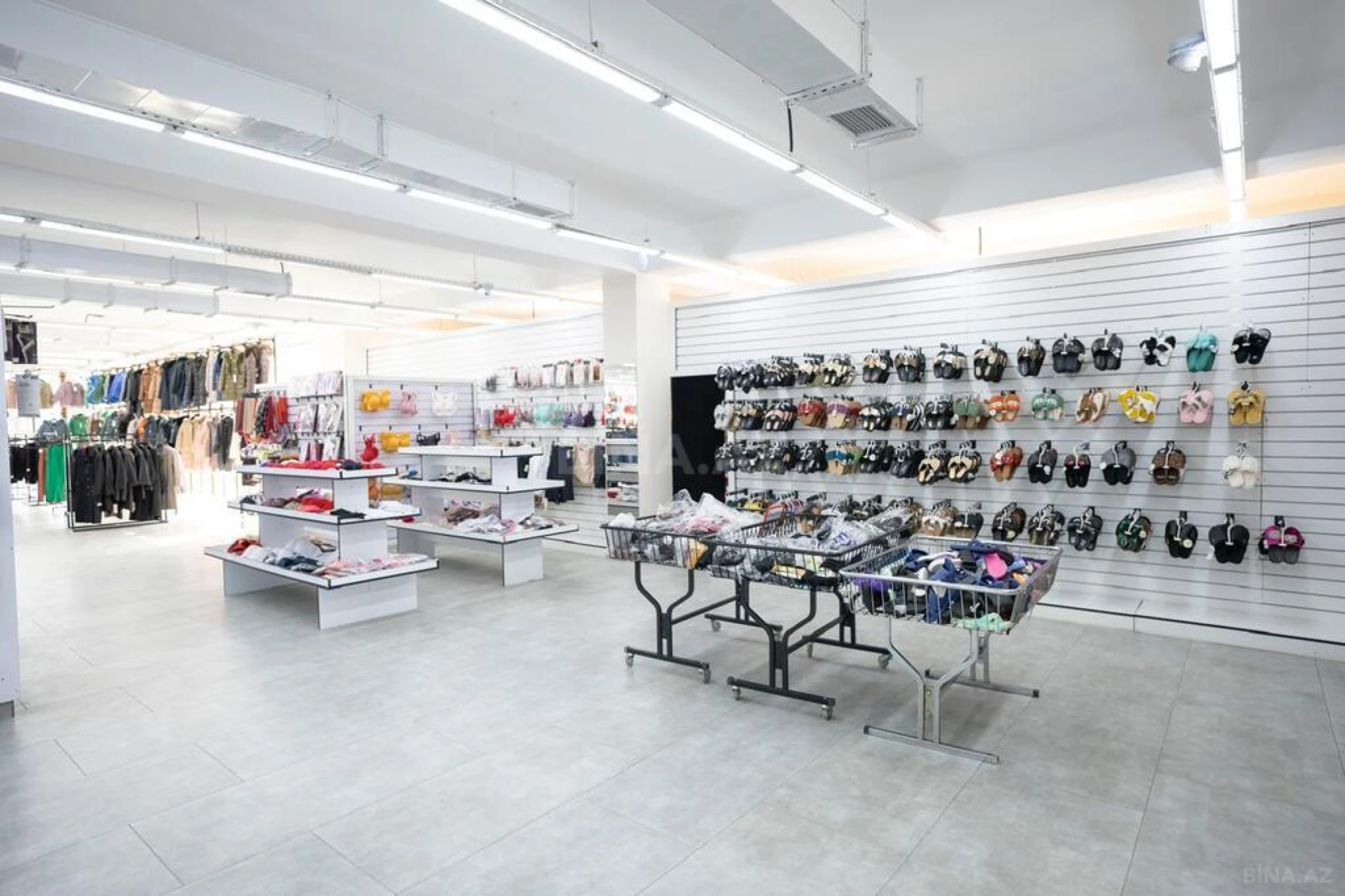 Satılır obyekt 2800 m²