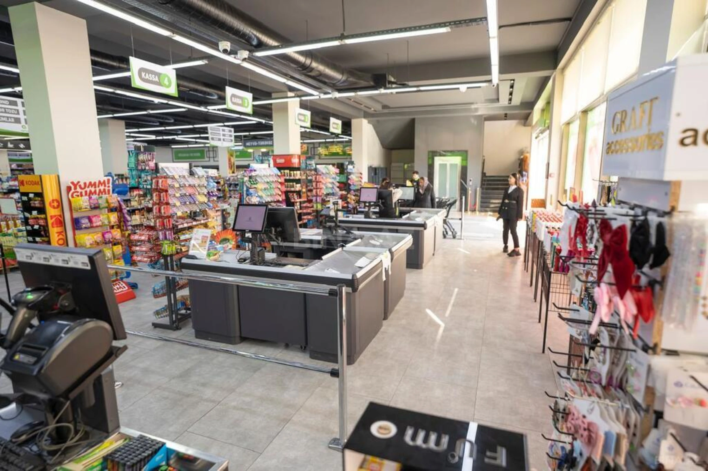 Satılır obyekt 2800 m²