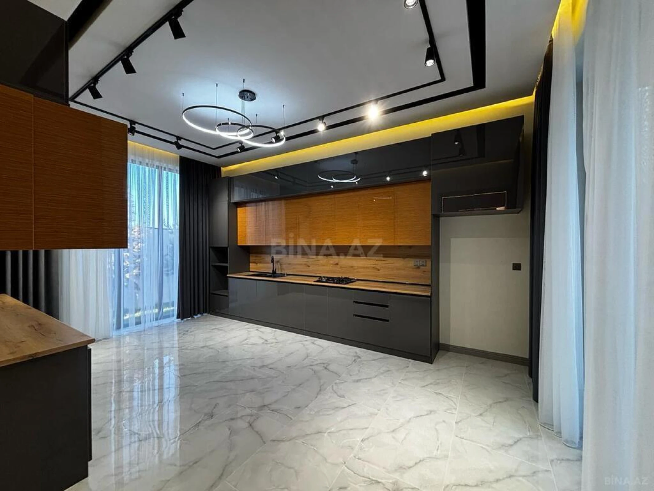 Satılır 4 otaqlı həyət evi 210 m²