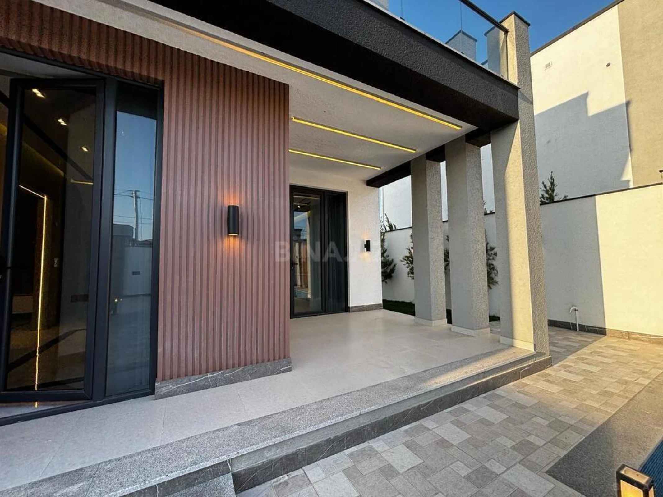 Satılır 4 otaqlı həyət evi 210 m²
