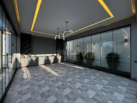 Satılır 4 otaqlı həyət evi 210 m²