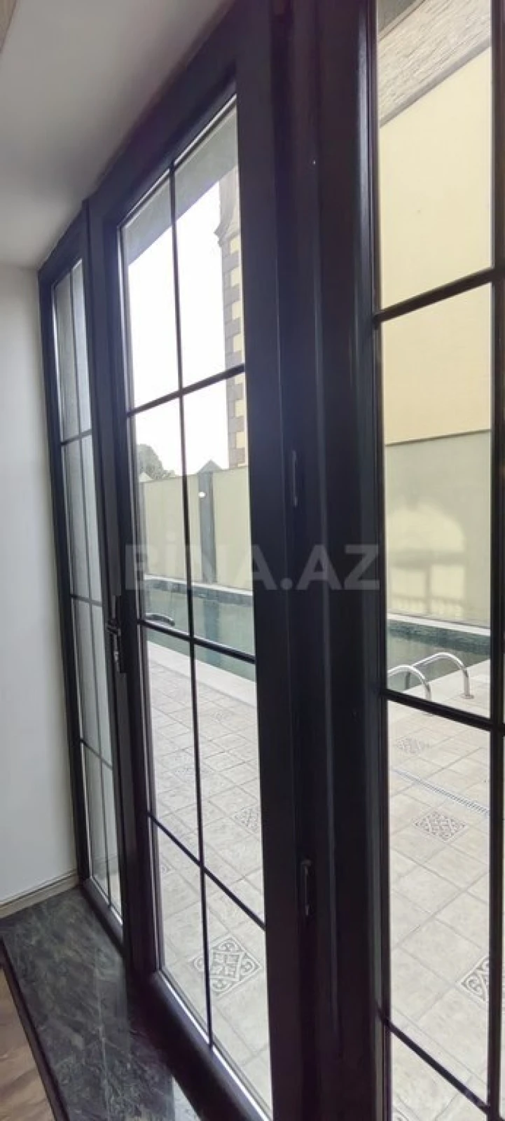 Satılır 5 otaqlı həyət evi 320 m²