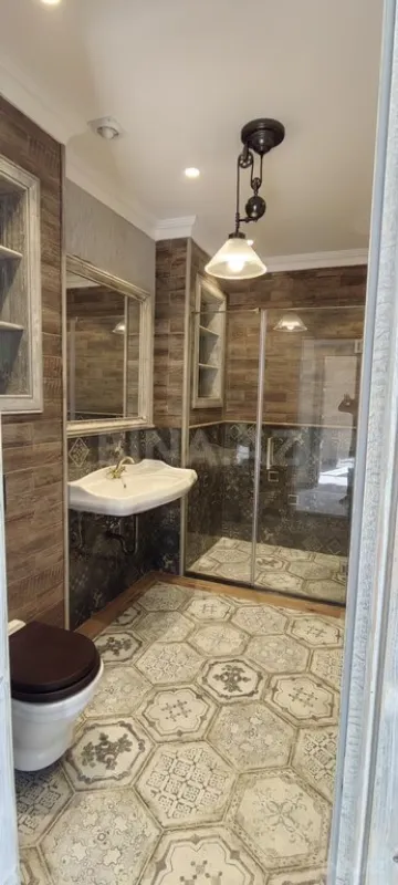 Satılır 5 otaqlı həyət evi 320 m²