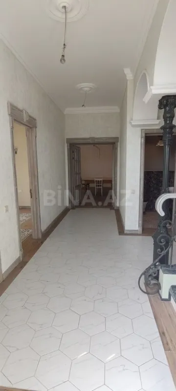 Satılır 5 otaqlı həyət evi 320 m²