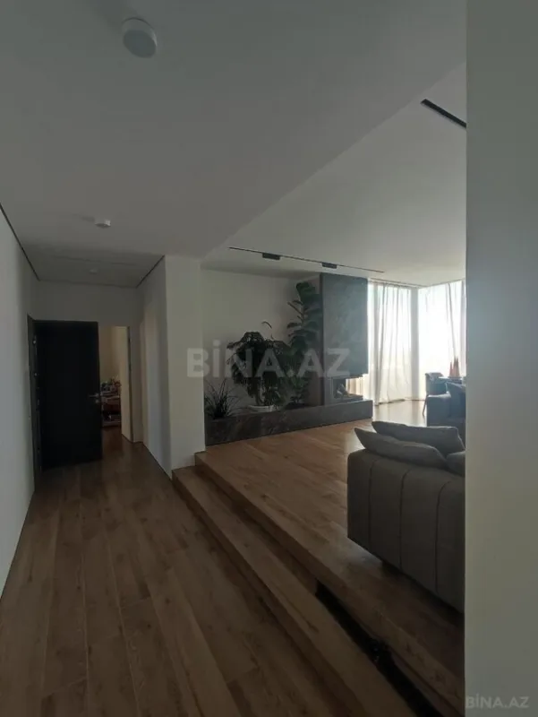 Satılır 14 otaqlı həyət evi 360 m²