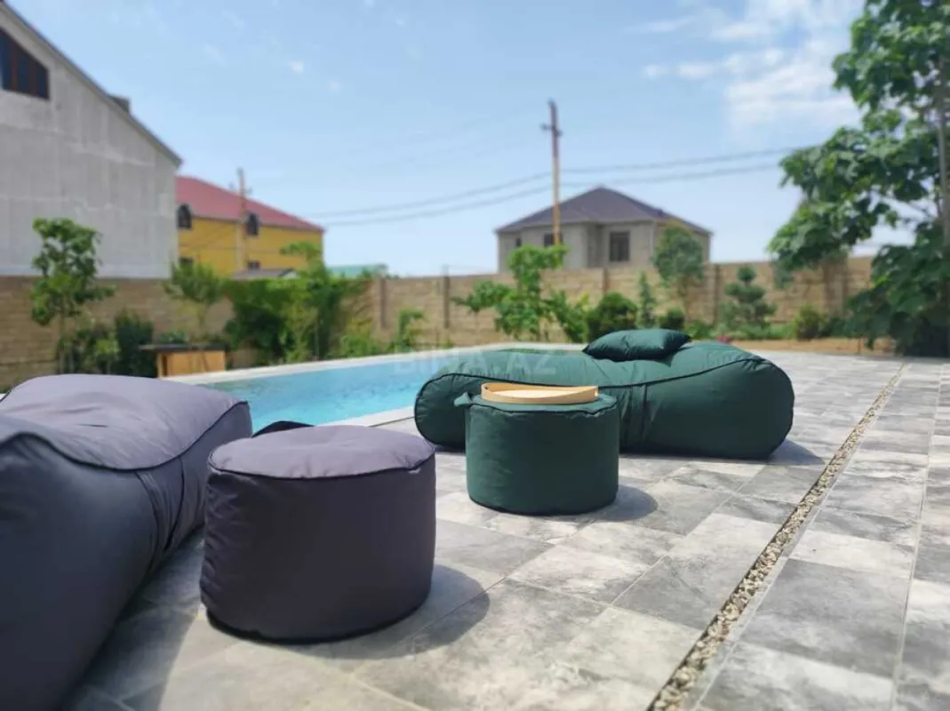 Satılır 14 otaqlı həyət evi 360 m²