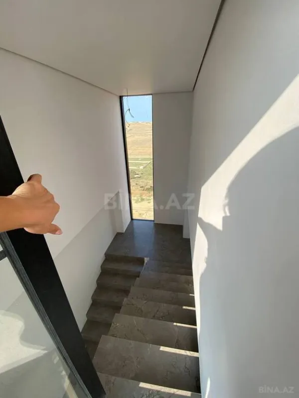 Satılır 14 otaqlı həyət evi 360 m²
