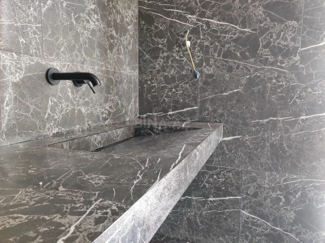 Satılır 14 otaqlı həyət evi 360 m²