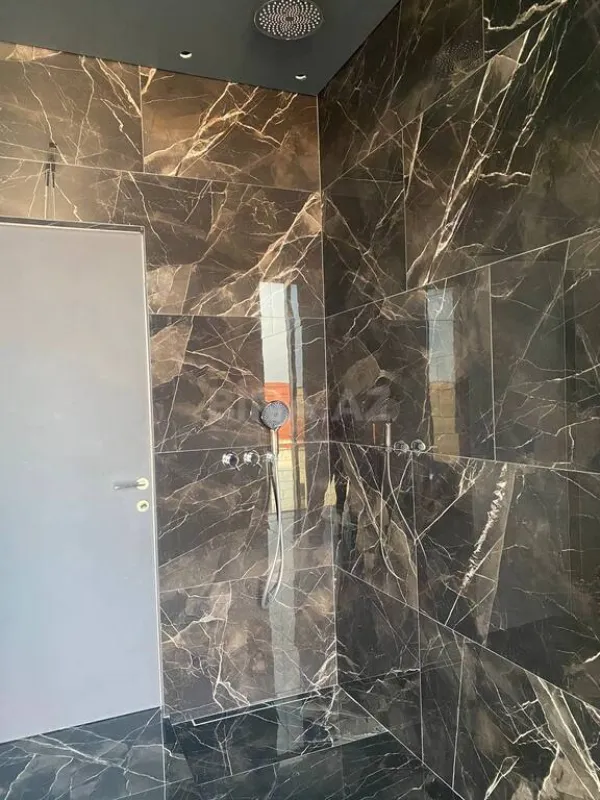 Satılır 14 otaqlı həyət evi 360 m²