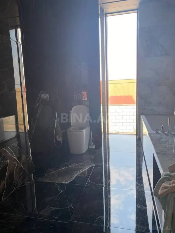 Satılır 14 otaqlı həyət evi 360 m²