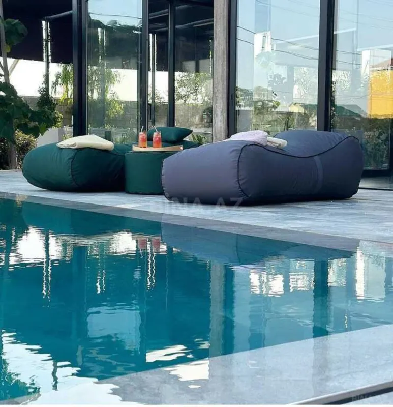 Satılır 14 otaqlı həyət evi 360 m²