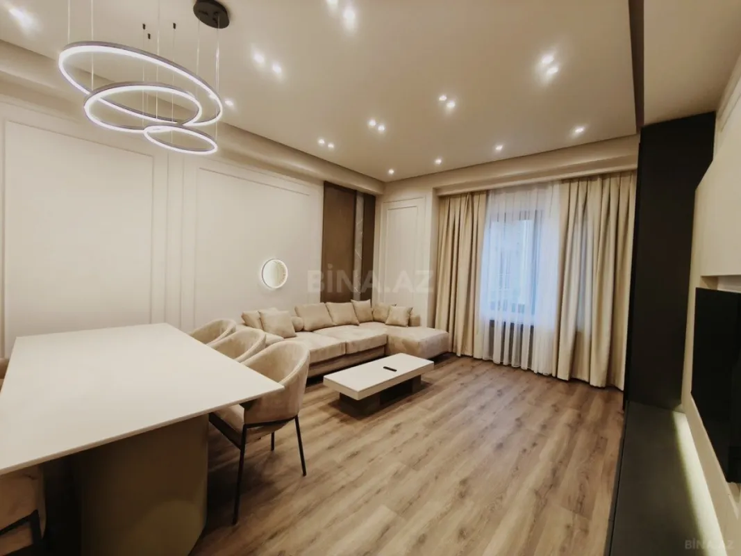 Kirayə verilir 3 otaqlı mənzil 140 m²