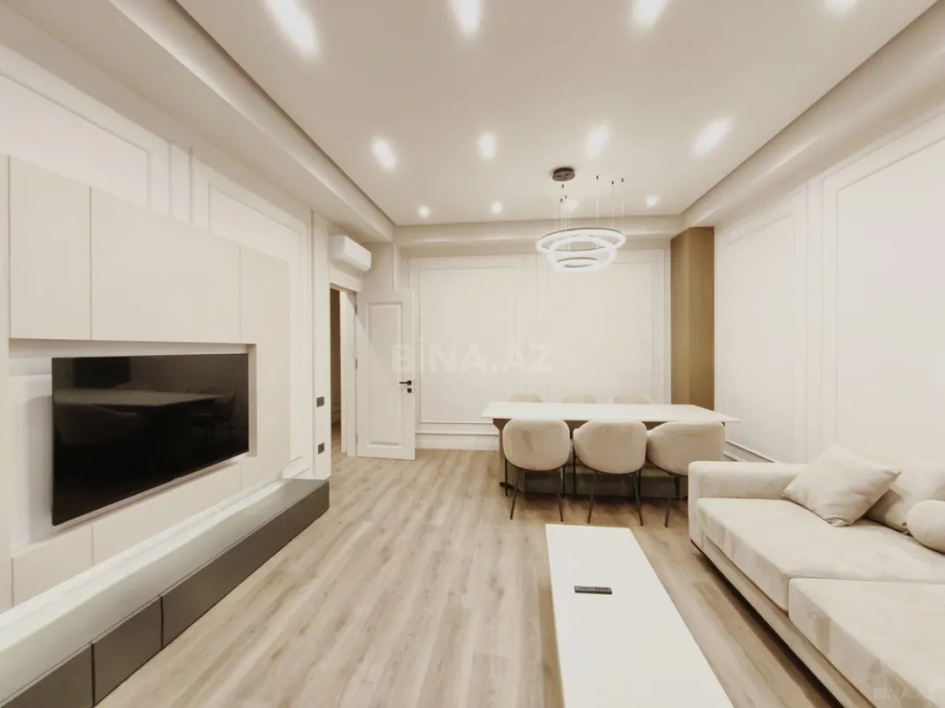 Kirayə verilir 3 otaqlı mənzil 140 m²