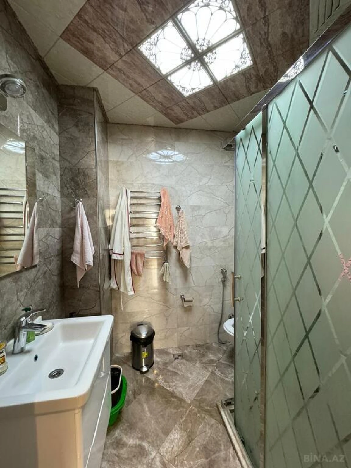 Satılır 4 otaqlı mənzil 227 m²