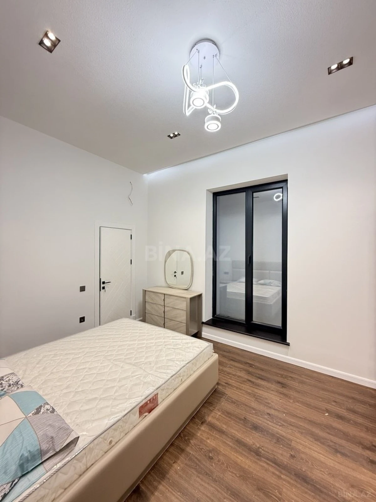 Satılır 4 otaqlı həyət evi 160 m²