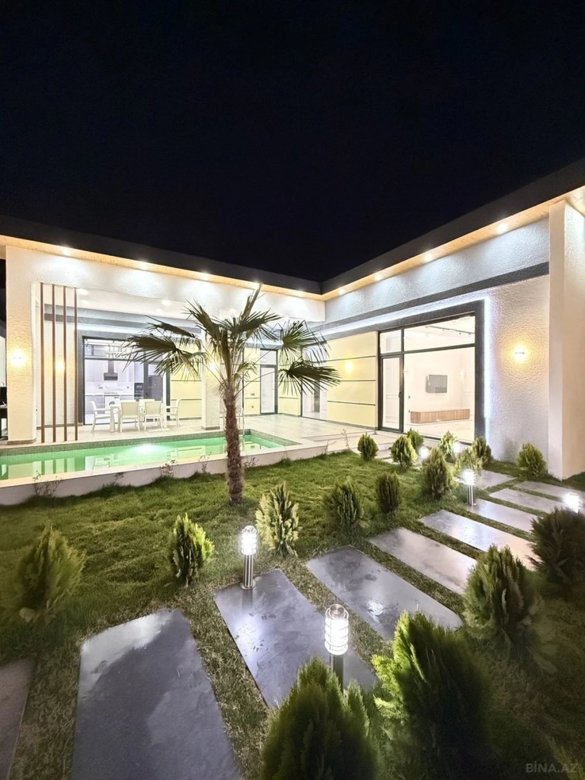 Satılır 4 otaqlı həyət evi 160 m²