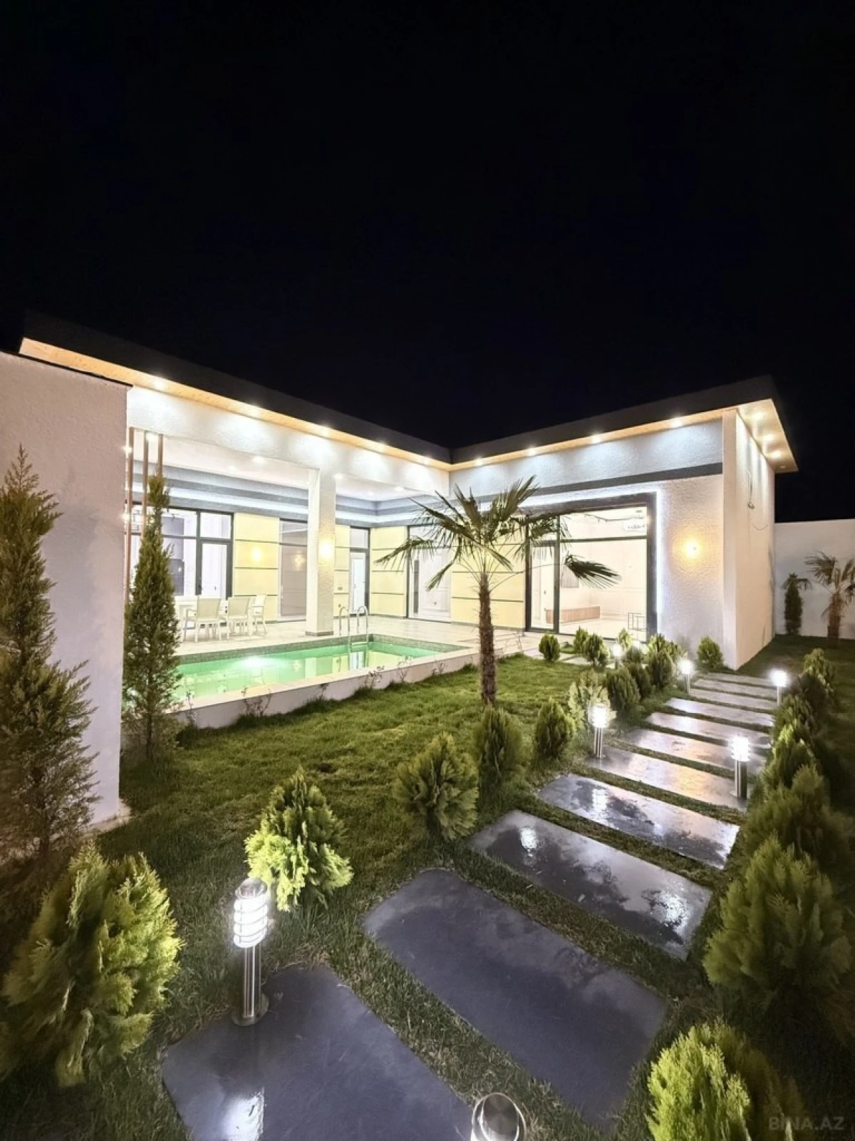 Satılır 4 otaqlı həyət evi 160 m²