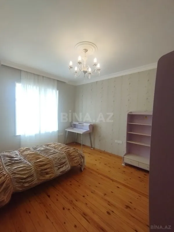 Satılır 7 otaqlı həyət evi 290 m²