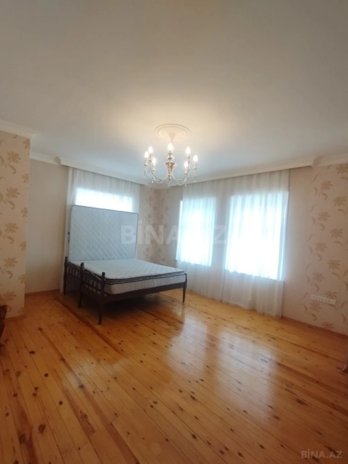 Satılır 7 otaqlı həyət evi 290 m²
