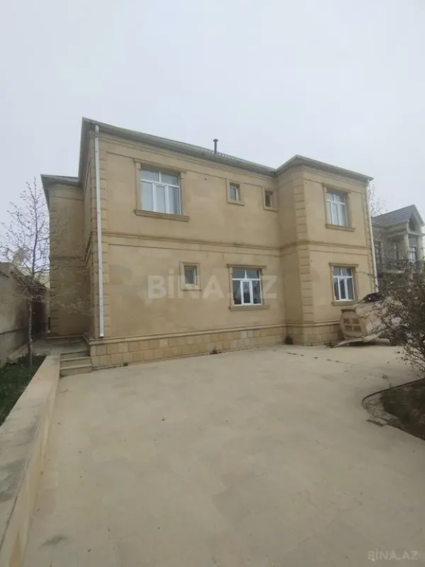 Satılır 7 otaqlı həyət evi 290 m²